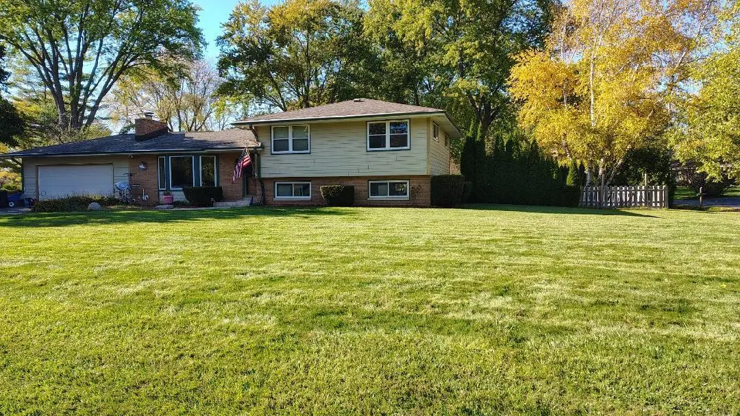 3465 Nassau Dr, Brookfield, WI 53045 - Image #1