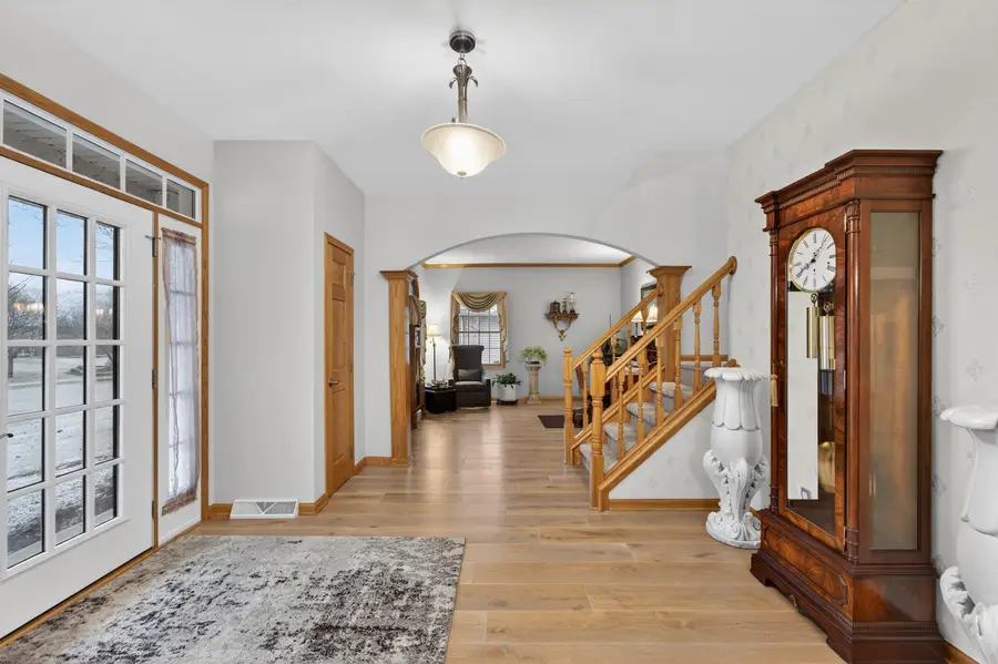 8454 Northview Dr, Pleasant Prairie, WI 53158 - Image #2