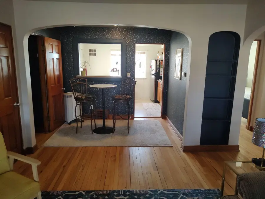 6533 W Center St, Wauwatosa, WI 53210 - Image #3