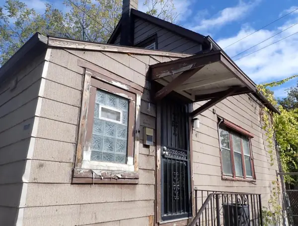 2910 N 9th St, Milwaukee, WI 53206