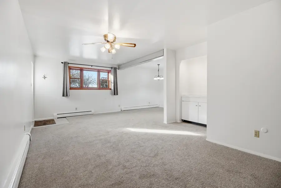 1963 Cascade Dr, Waukesha, WI 53188 - Image #2