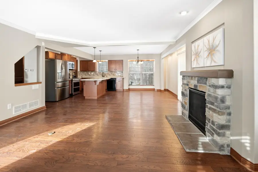 9304 W Mt Zion Dr, Milwaukee, WI 53224 - Image #2