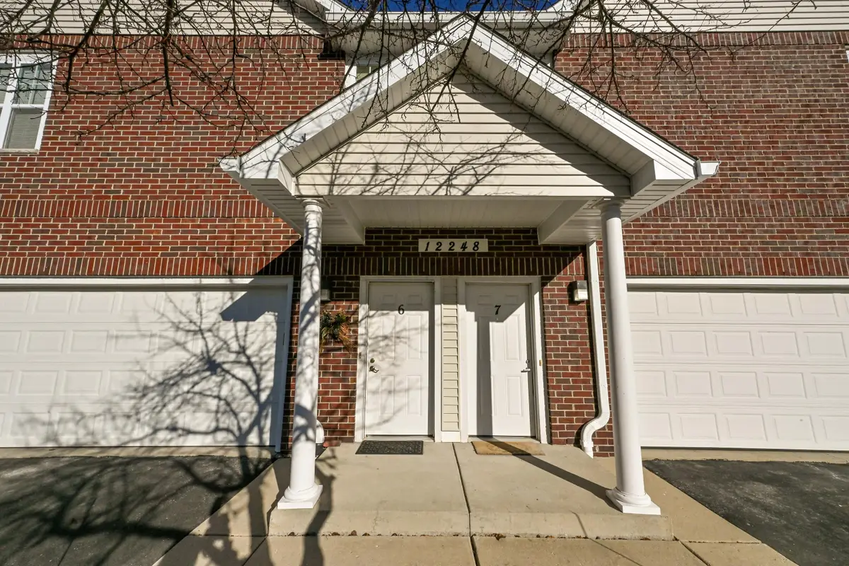 12248 W Virginia Cir, Franklin, WI 53132 - Image #1