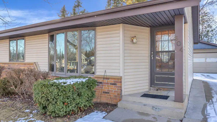 `604 Robin St, West Bend, WI 53090 - Image #2