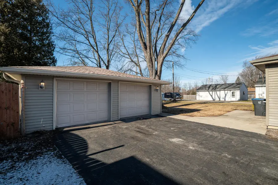 6 Timmer Ln, Mount Pleasant, WI 53406 - Image #3