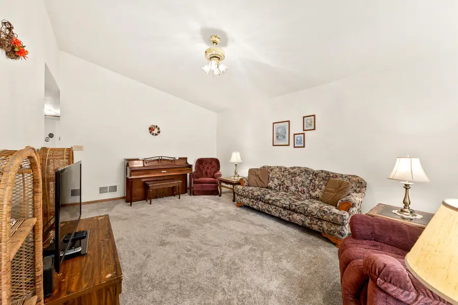 1711 Airport Dr, Hartford, WI 53027 - Image #3