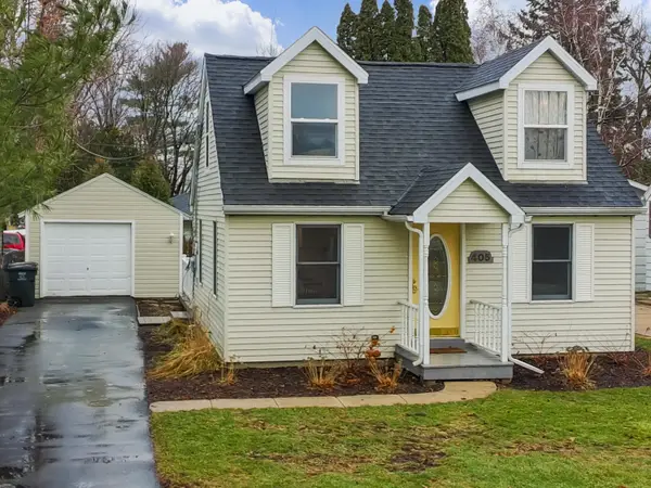 405 1st St, Walworth, WI 53184