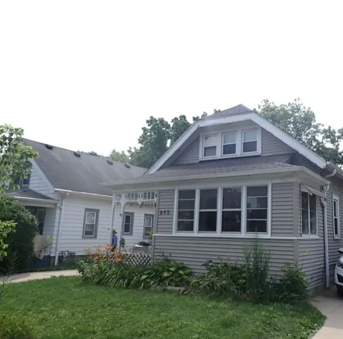645 S Oak Park Ct, Milwaukee, WI 53214 - Image #1