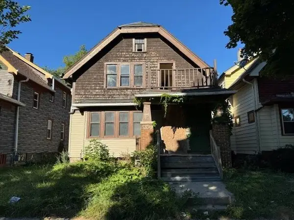 3327 N 17th St, Milwaukee, WI 53206