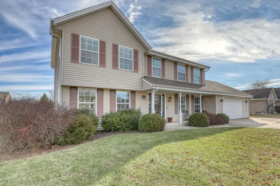 5443 Heidi Dr, Caledonia, WI 53402 - Image #2