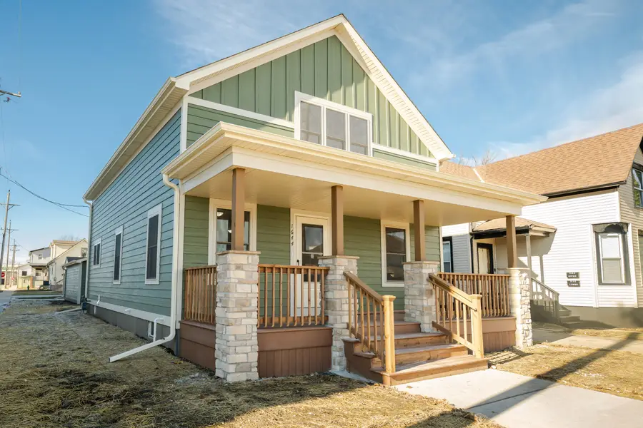 1644 S Memorial Dr, Racine, WI 53403 - Image #2