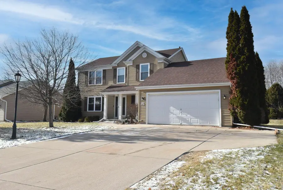 W142N9823 Amber Dr, Germantown, WI 53022 - Image #2