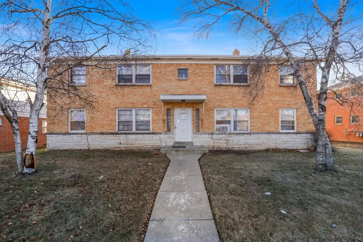 8017 W Hampton Ave, Milwaukee, WI 53218 - Image #1