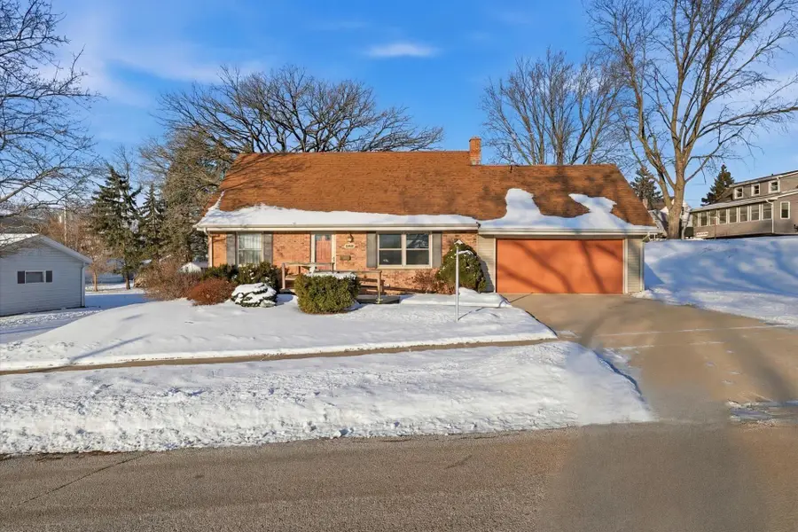 465 Dardis Dr, Burlington, WI 53105 - Image #3