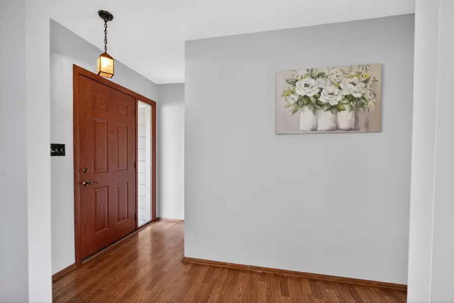 8942 N Silver Brook Ln, Brown Deer, WI 53223 - Image #3