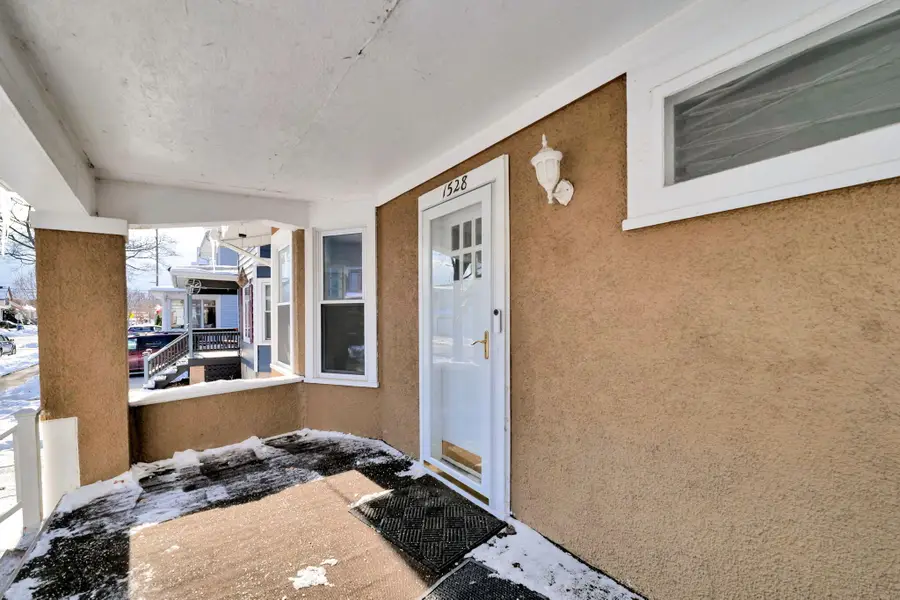 1528 Thurston Ave, Racine, WI 53405 - Image #3