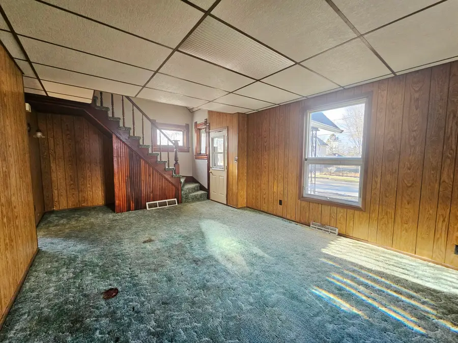 215 N Main St, Reeseville, WI 53579 - Image #3