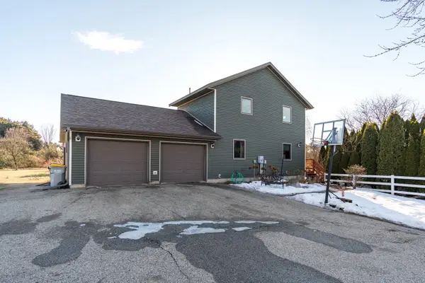 N13687 Arabian Ln, Trempealeau, WI 54661