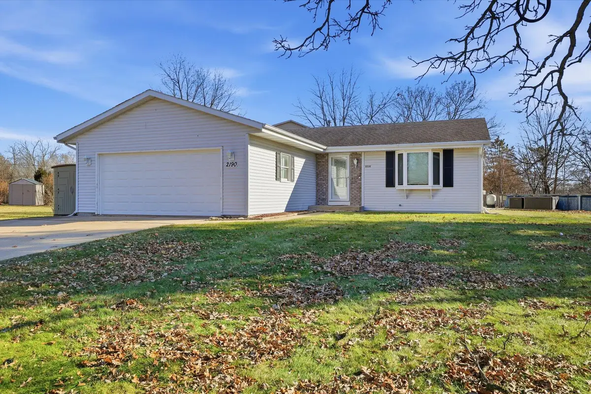2190 North Shore Dr, East Troy, WI 53120 - Image #1