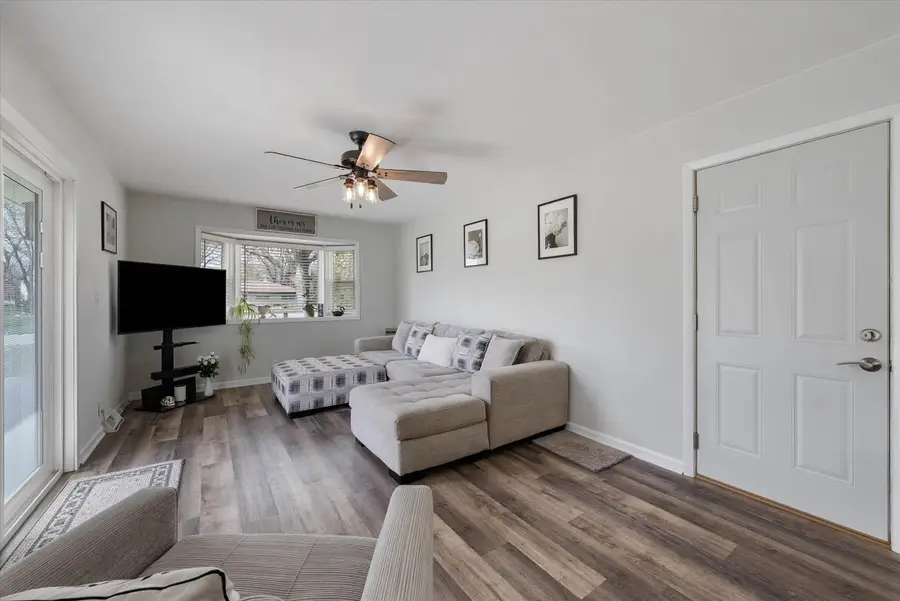 N97W16385 Tippicanoe Ct, Germantown, WI 53022 - Image #3