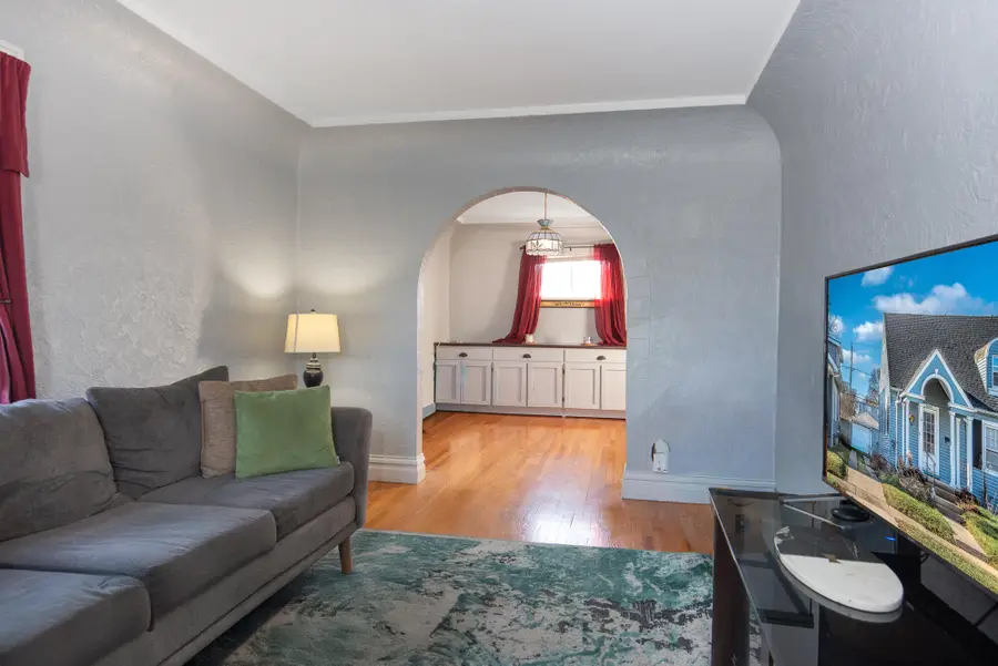 2604 Hayes Ave, Racine, WI 53405 - Image #2