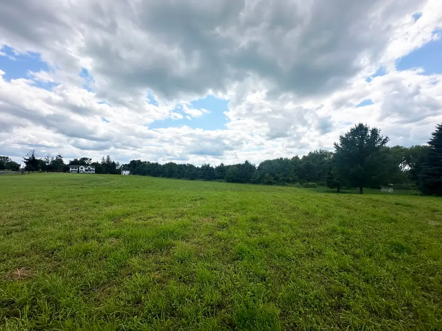 W2427 Mariah Ln, Ashippun, WI 53066 - Image #3