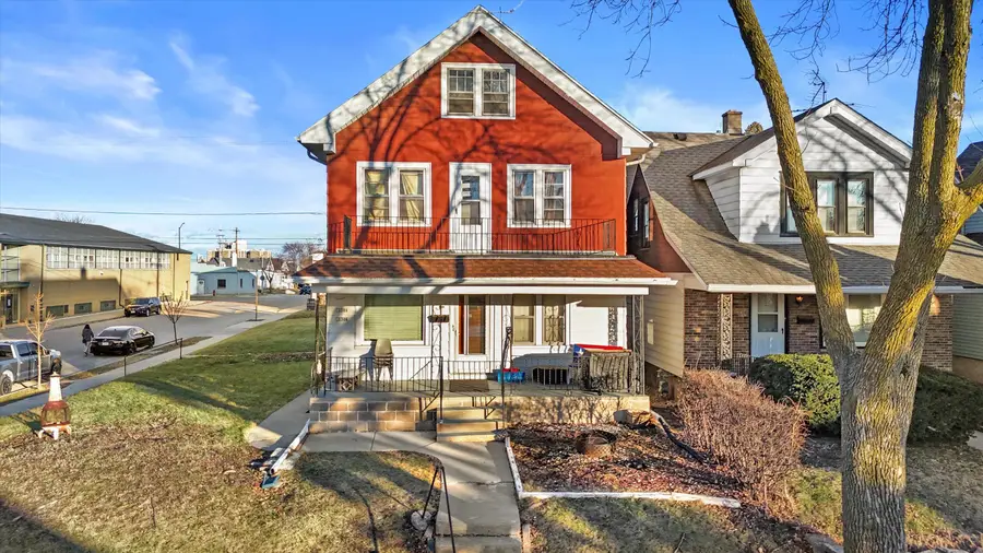 1304 S 61st St, West Allis, WI 53214 - Image #2