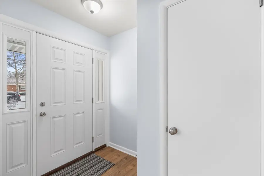 1108 Shorecrest Dr, Racine, WI 53402 - Image #3