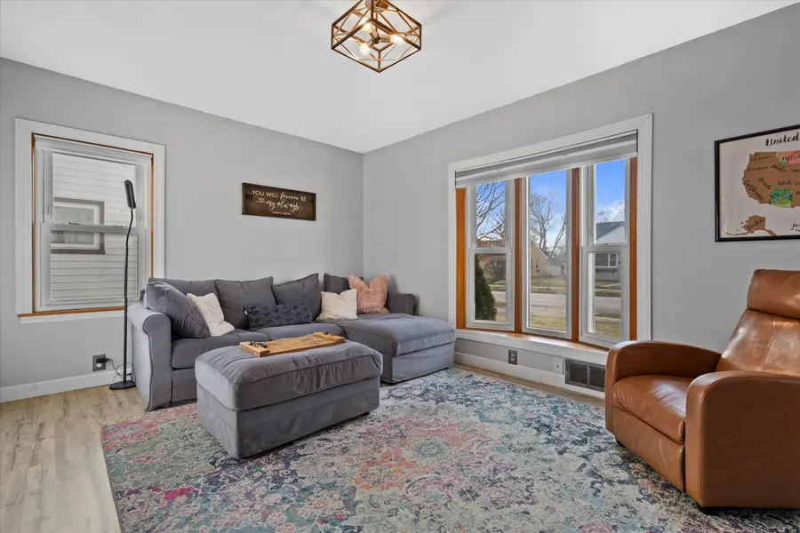 3742 N 97th Pl, Milwaukee, WI 53222 - Image #2