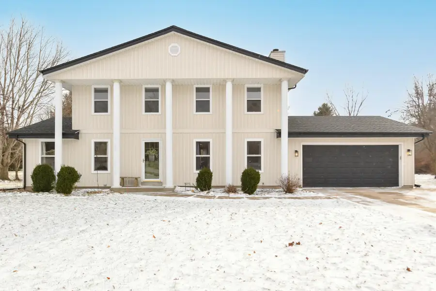 W328S8232 Memory Ln, Mukwonago, WI 53149 - Image #2