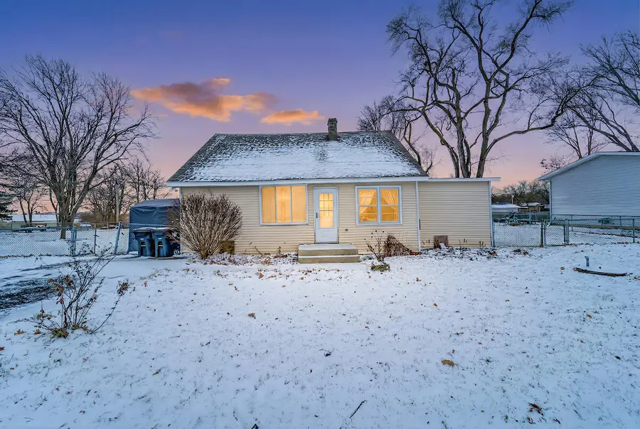 28421 107th St, Trevor, WI 53179 - Image #2