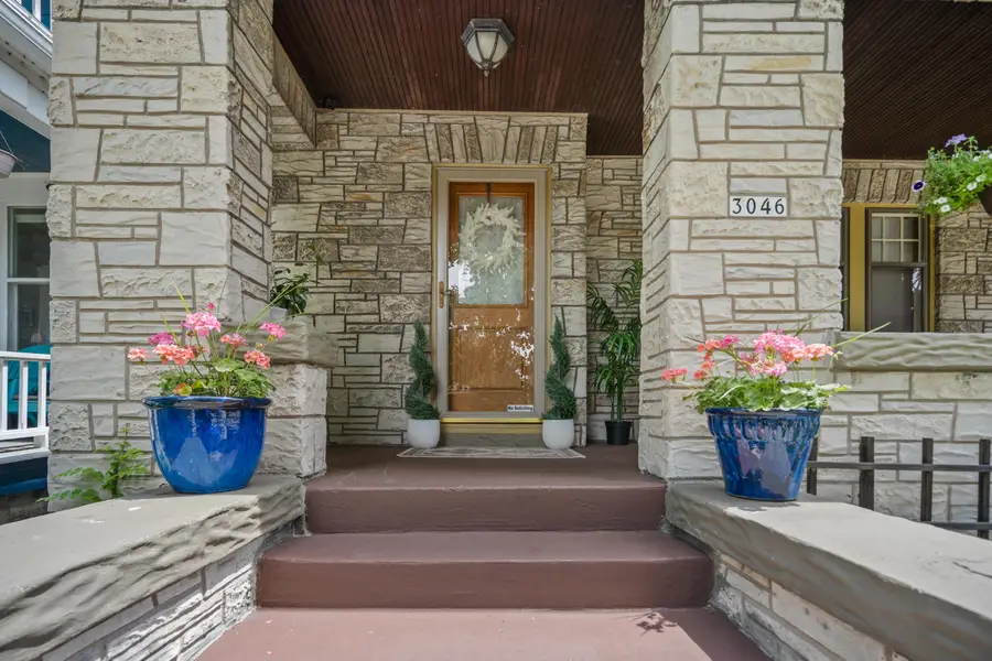 3046 N Newhall St, Milwaukee, WI 53211 - #3