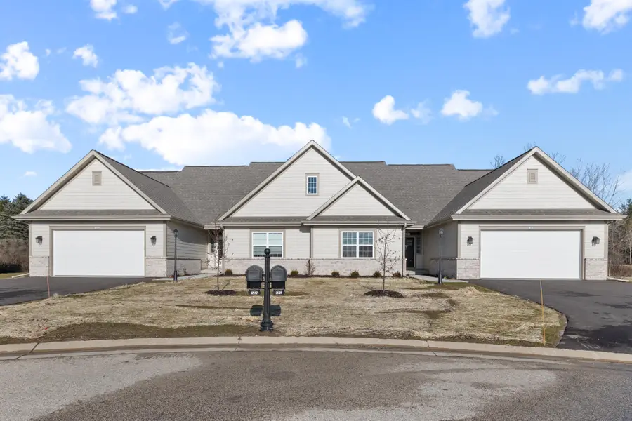 1793 Cedar Ridge Dr, Slinger, WI 53086 - Image #2