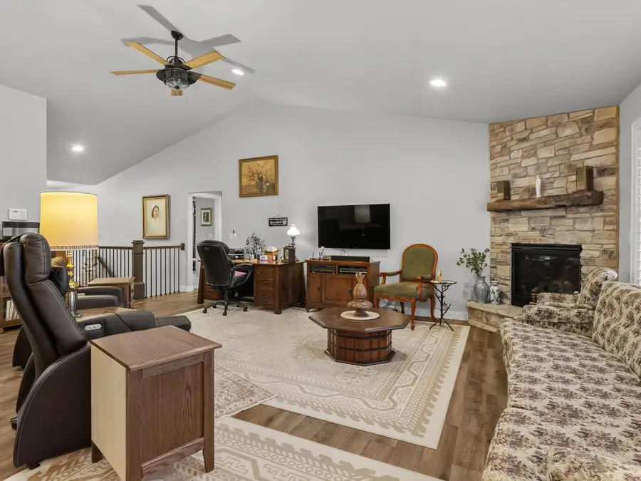 1625 Drusillas Way, Howard, WI 54313 - Image #3