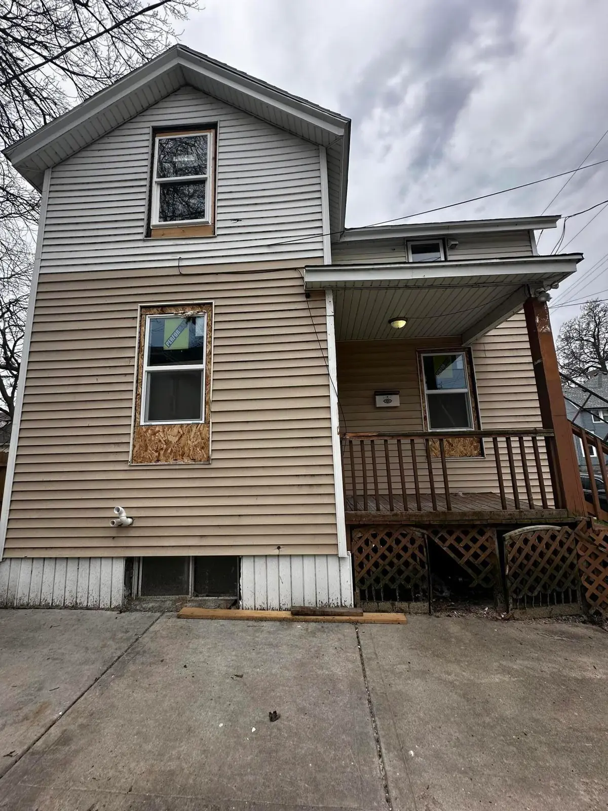 1009 Hilker Pl, Racine, WI 53403 - Image #1