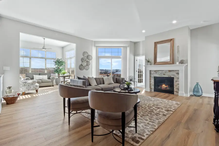 437 Standing Stone Dr, Waukesha, WI 53189 - Image #2