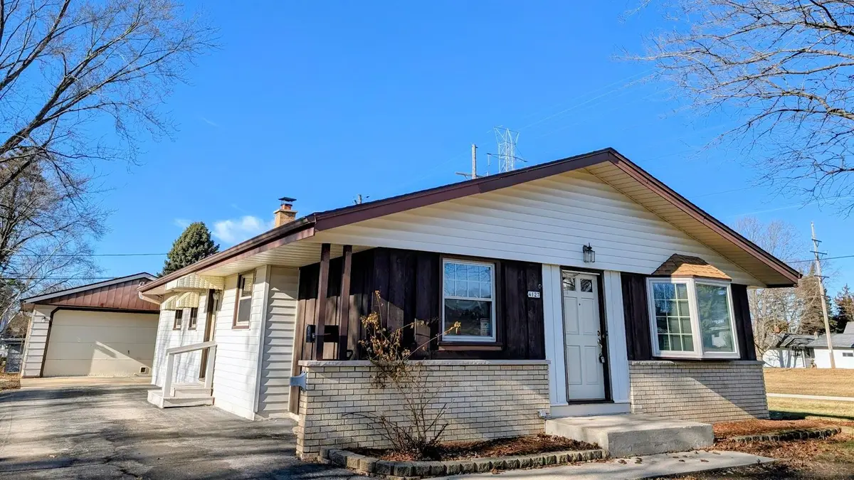 4127 S 89th St, Greenfield, WI 53228 - Image #1