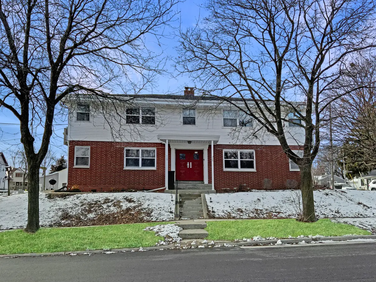 870 Perkins Ave, Waukesha, WI 53186 - Image #1