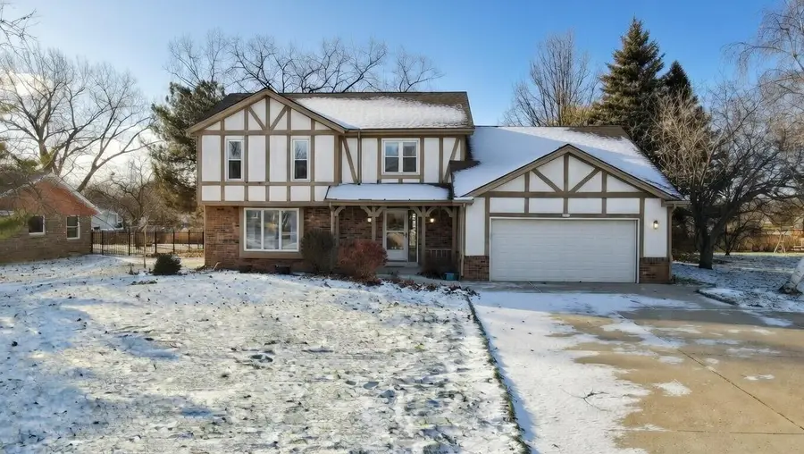 6585 N Range Line Rd, Glendale, WI 53209 - Image #2