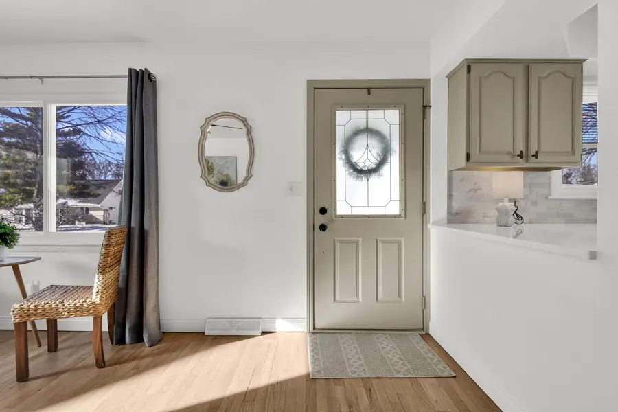 818 S 94th St, West Allis, WI 53214 - Image #3