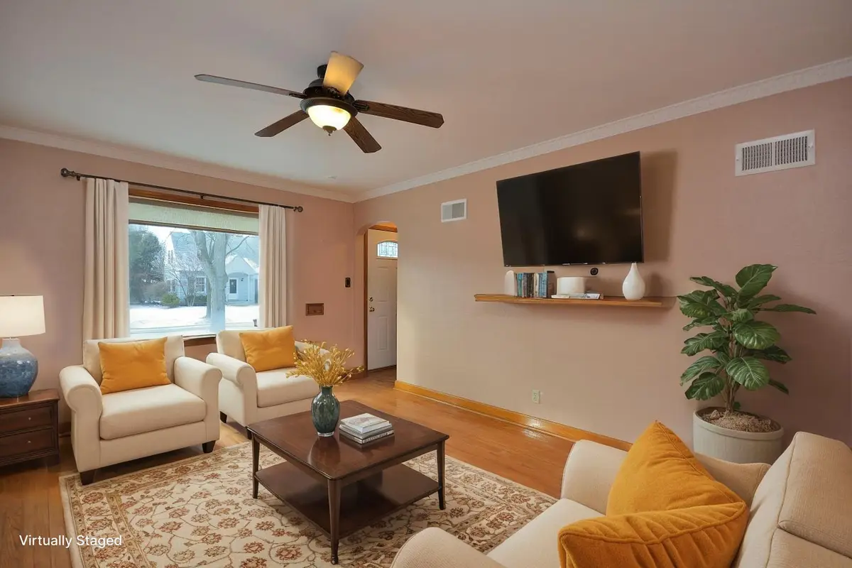 2708 S 45th St, Milwaukee, WI 53219 - Image #1