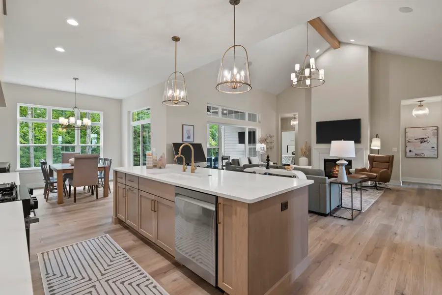 N66W21333 Sagebrush Dr, Menomonee Falls, WI 53046 - Image #3