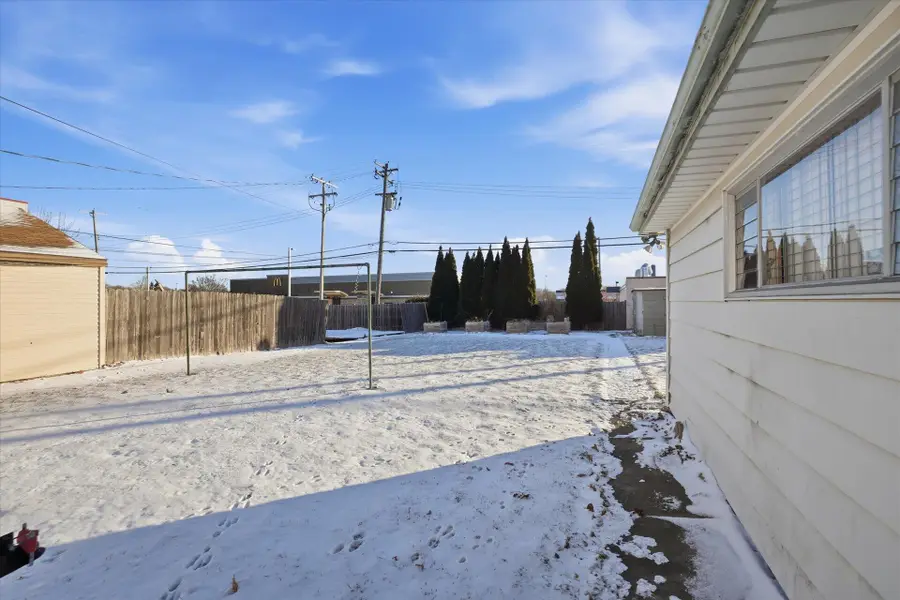 3148 S 77th St, Milwaukee, WI 53219 - Image #3