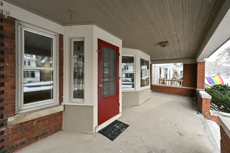 3284 N Shepard Ave, Milwaukee, WI 53211 - Image #2