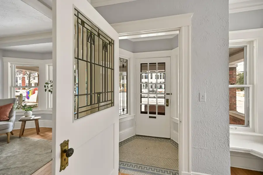 3284 N Shepard Ave, Milwaukee, WI 53211 - Image #3