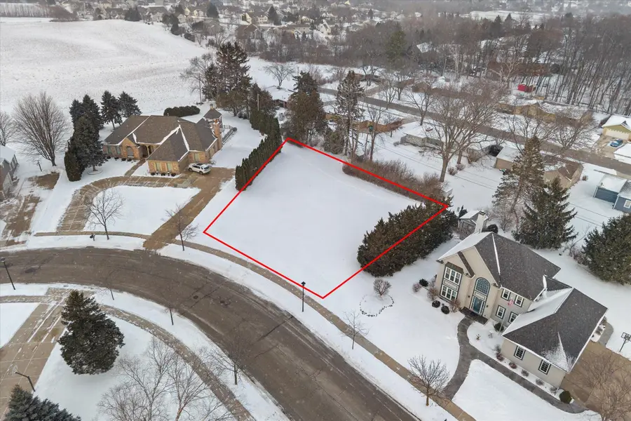 312 Regatta Dr, Port Washington, WI 53074 - Image #2