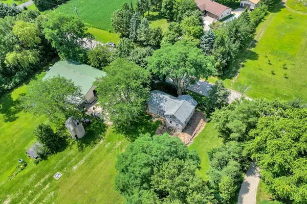 6386 Alpine Dr, Addison, WI 53095