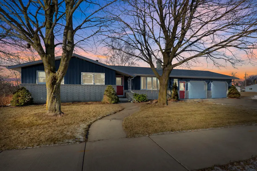 3204 Lincoln Ave, Two Rivers, WI 54241 - Image #2