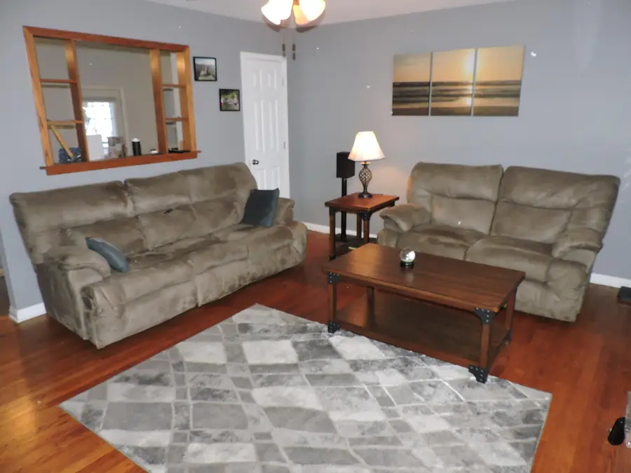1003 Peterson St, Fort Atkinson, WI 53538 - Image #2