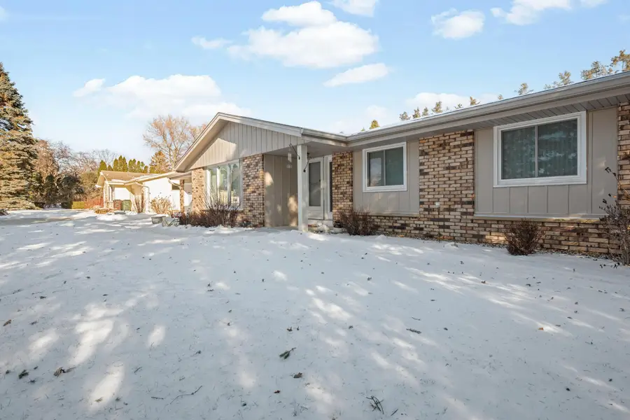 3641 N Main St, North Bay, WI 53402 - Image #3